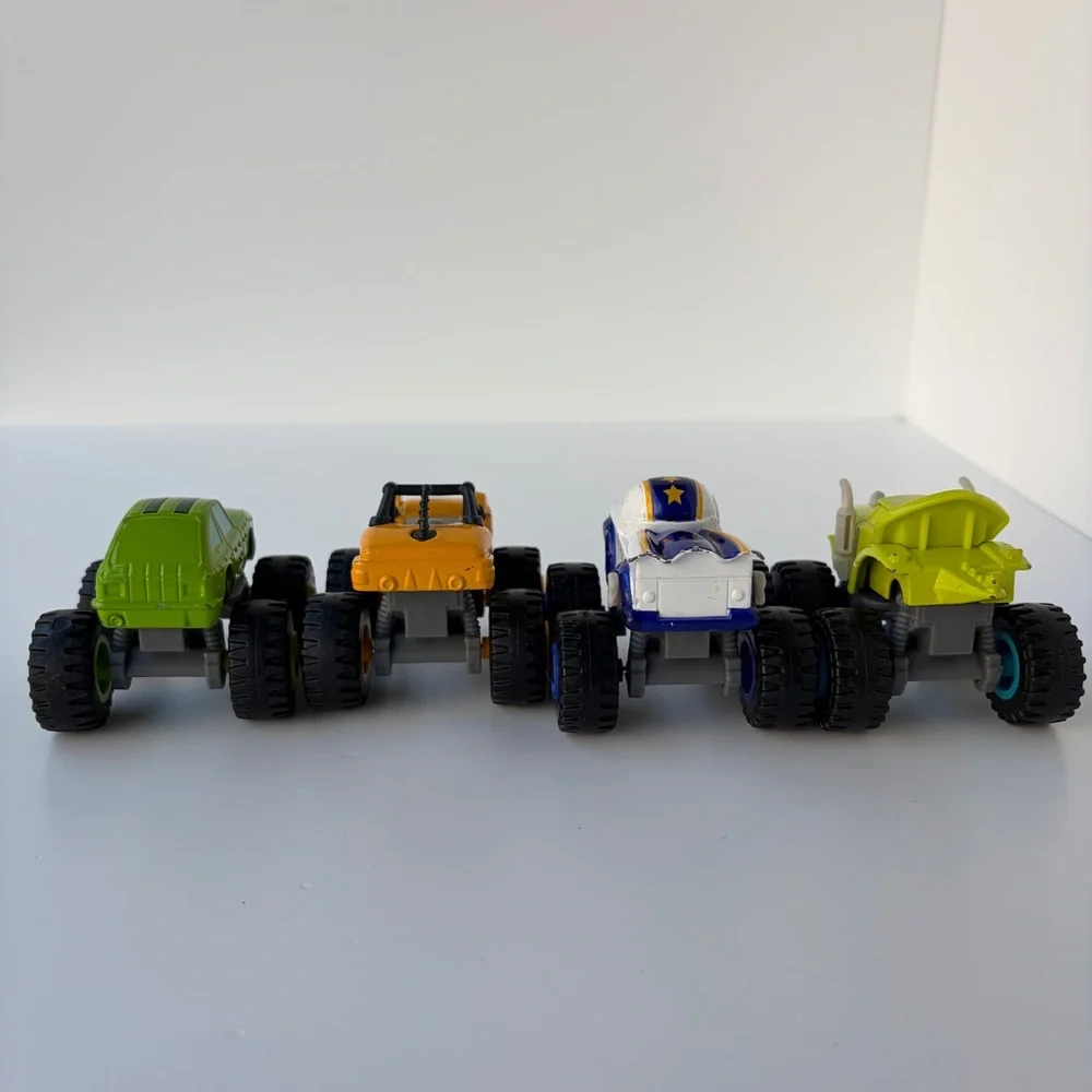 Fisher-Price Nickelodeon Blaze The Monster Machines Pickle Darington Stripes Zeg